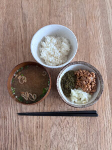 酢玉ねぎが苦手な人でも美味しく食べれる方法を発見!本日食べたもの全記録