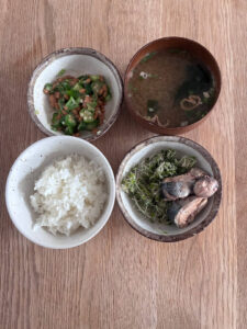 ダイエット86日目 前日比+0.6kg 体重が増えた原因は昼食の爆食です。