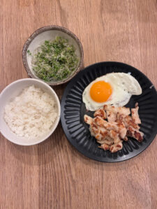 ダイエット87日目　体重は変わらずの±0kg　体は若干引き締まってきました